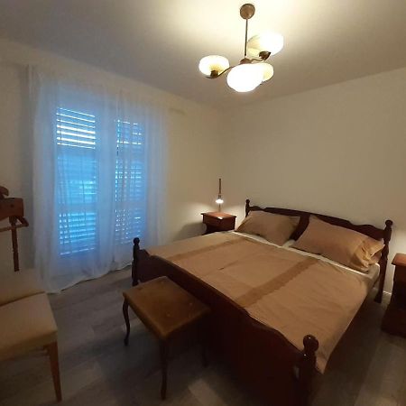 Apartments Dile Sukošan المظهر الخارجي الصورة